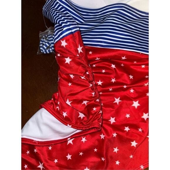 NWT Oasis plus size strapless one piece Stars and Stripes swimsuit size 1X - Picture 3 of 5